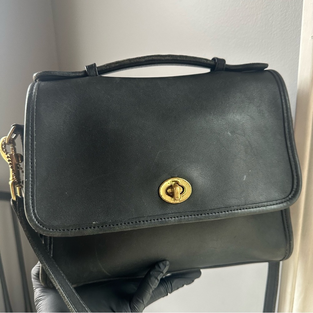 Vintage Coach Court 9870 Leather Handbag Crossbody Black - Picture 2 of 8